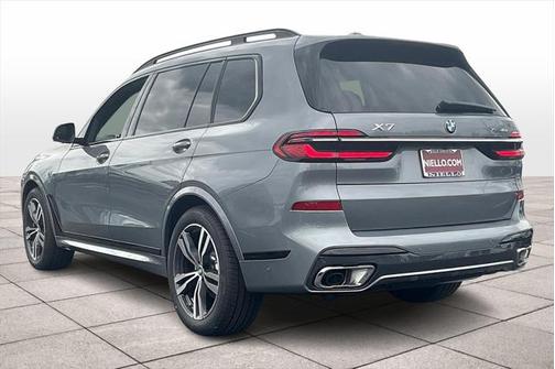 2025 BMW X7 xDrive40i
