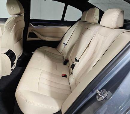 2022 BMW 530e Base