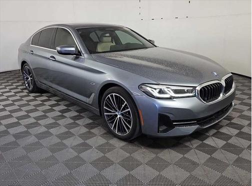 2022 BMW 530e Base