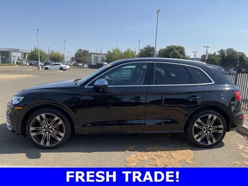 Photo 2 of 6 of 2019 Audi SQ5 3.0T Premium
