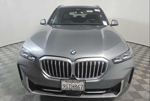 Skyscraper Grey Metallic 2024 BMW X5 xDrive40i