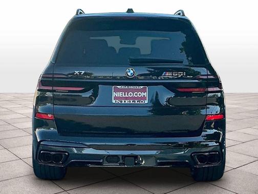2026 BMW X7 M60i