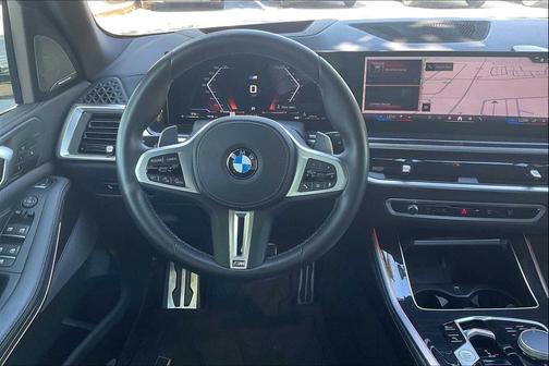 2025 BMW X5 M60i