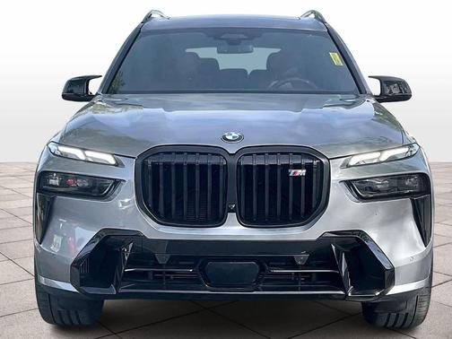 Skyscraper Grey Metallic 2026 BMW X7 M60i