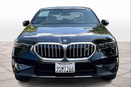 2025 BMW i5 eDrive40
