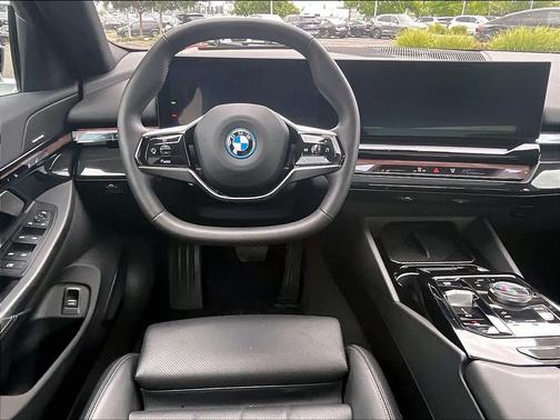 Dark Graphite Metallic 2024 BMW i5 eDrive40