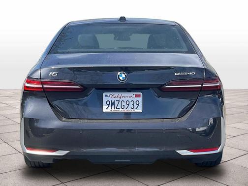 2024 BMW i5 eDrive40