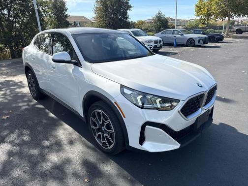 2025 BMW X2 xDrive28i