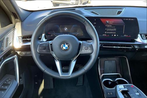 2025 BMW X2 xDrive28i