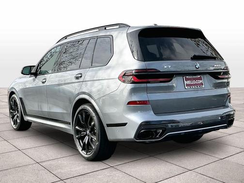 2026 BMW X7 M60i