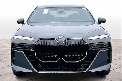 2026 BMW 760 xDrive