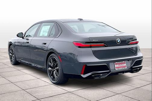 2026 BMW 760 xDrive