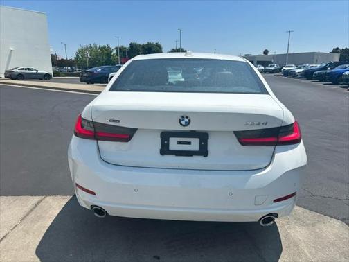 2024 BMW 330 i xDrive