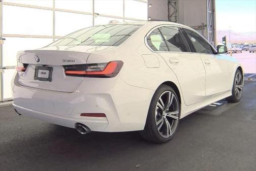 2024 BMW 330 i xDrive