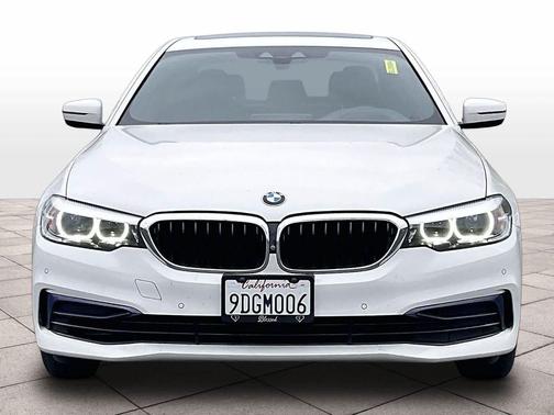 2019 BMW 540 540i