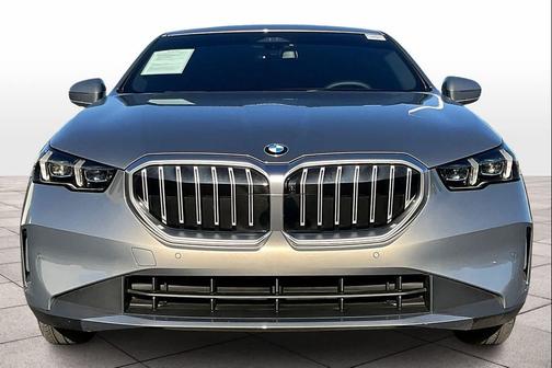 2025 BMW 530 Sedan