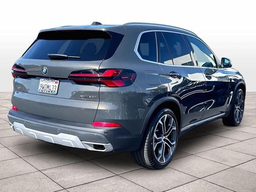 Dravit Grey Metallic 2026 BMW X5 xDrive40i