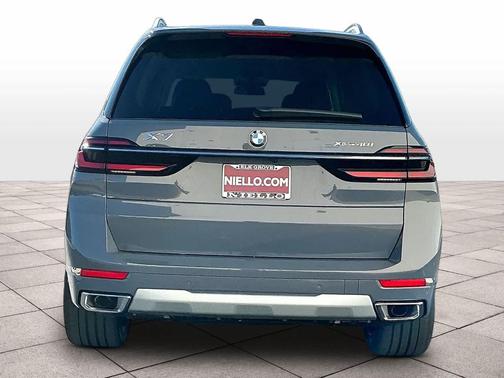2026 BMW X7 xDrive40i