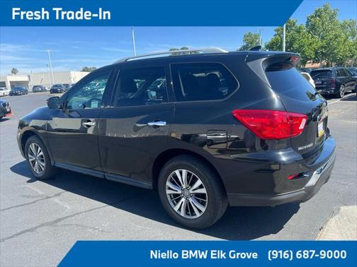 2020 Nissan Pathfinder SL