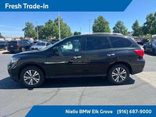 2020 Nissan Pathfinder SL