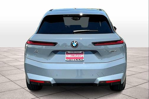 2026 BMW iX xDrive45