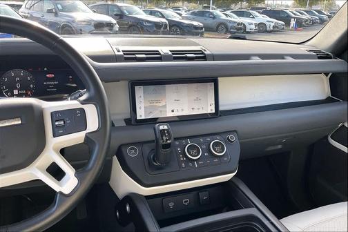 2023 Land Rover Defender 110 SE