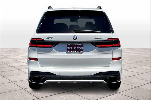 2026 BMW X7 xDrive40i