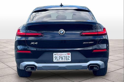 2024 BMW X4 xDrive30i