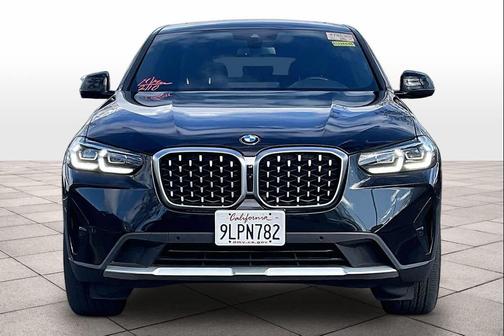 2024 BMW X4 xDrive30i