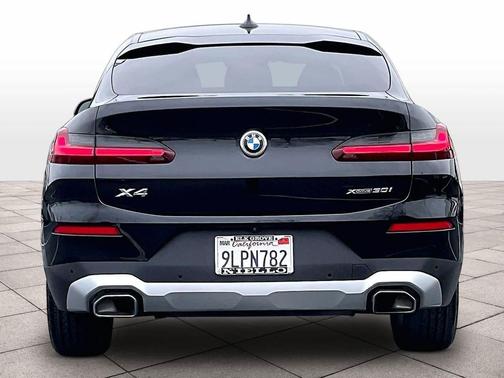 2024 BMW X4 xDrive30i