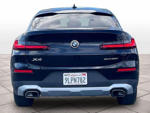 2024 BMW X4 xDrive30i