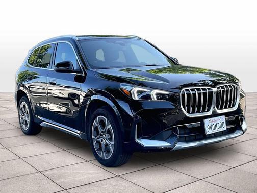 Black Sapphire Metallic 2026 BMW X1 xDrive28i