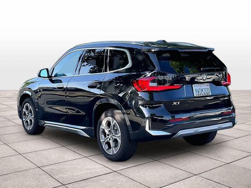 Black Sapphire Metallic 2026 BMW X1 xDrive28i