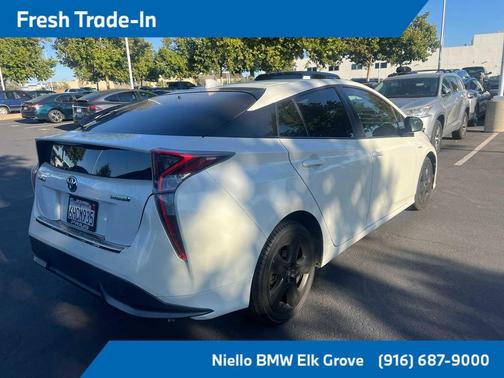 2016 Toyota Prius Three Touring