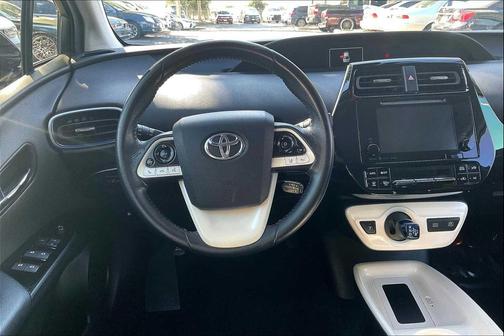 2016 Toyota Prius Three Touring