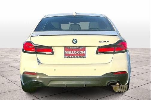 2023 BMW 530 i