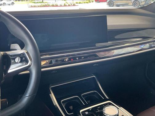 Black Sapphire Metallic 2025 BMW 740 Sedan