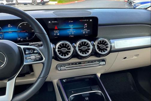 2022 Mercedes-Benz EQB 300 4MATIC