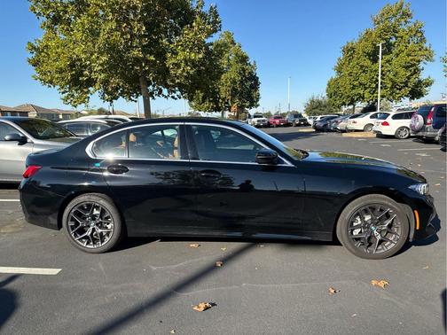 2025 BMW 330 i xDrive