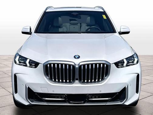 Mineral White Metallic 2025 BMW X5 PHEV xDrive50e