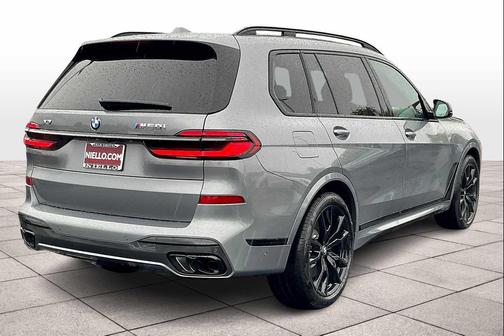 2026 BMW X7 M60i