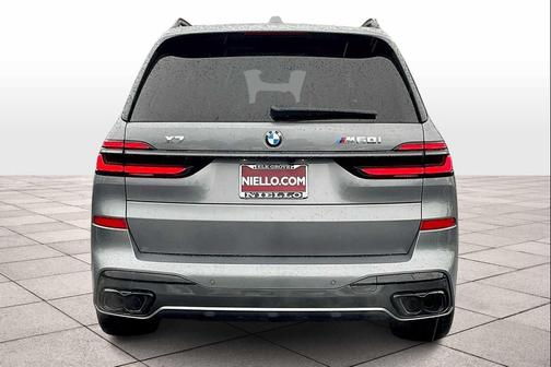 2026 BMW X7 M60i