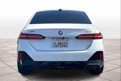 2024 BMW 530 i xDrive