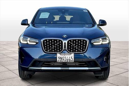 2025 BMW X4 xDrive30i