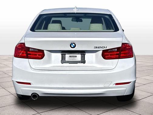 Mineral White Metallic 2015 BMW 320 i