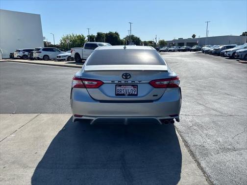 2020 Toyota Camry SE