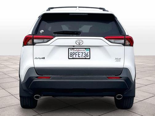 2020 Toyota RAV4 XLE Premium