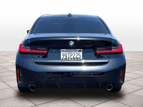 Black Sapphire Metallic 2025 BMW 330