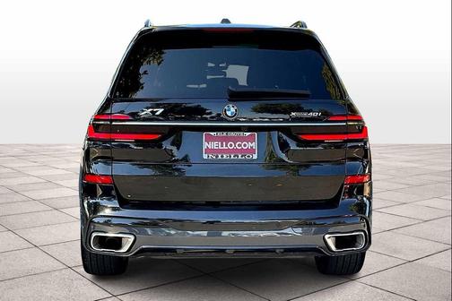 2024 BMW X7 xDrive40i