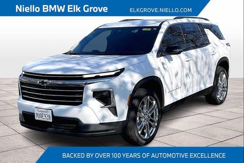 2025 Chevrolet Traverse LT